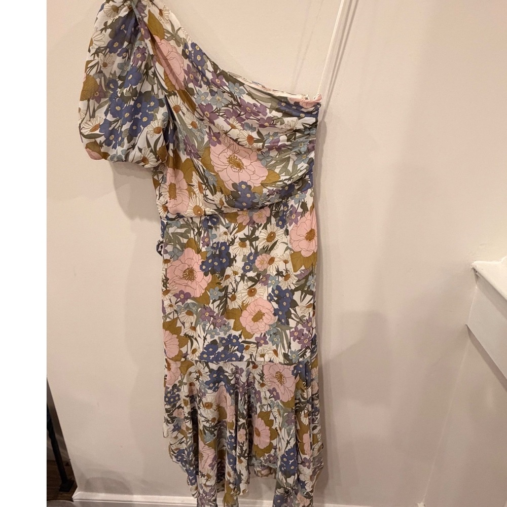 ASTR The Label Santorini One Shoulder Floral Asymmetrical Midi Dress XS